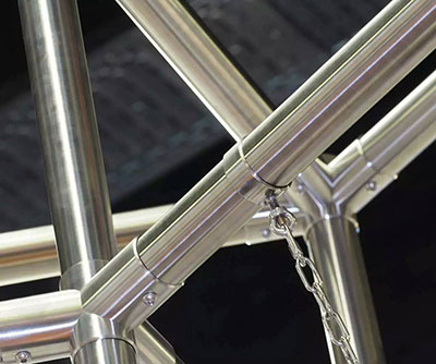 康平自研發(fā)積木式自助裝配展架系統(tǒng)順利通過測(cè)